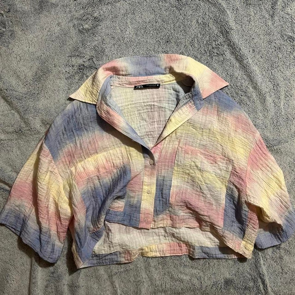 Zara multicoloured cropped button up shirt Size S